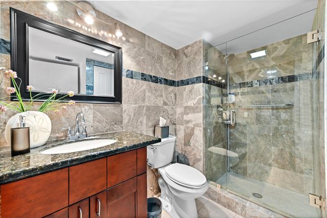 21215 Lago Circle C, Boca Raton, FL 33433