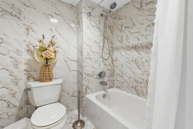 21215 Lago Circle C, Boca Raton, FL 33433