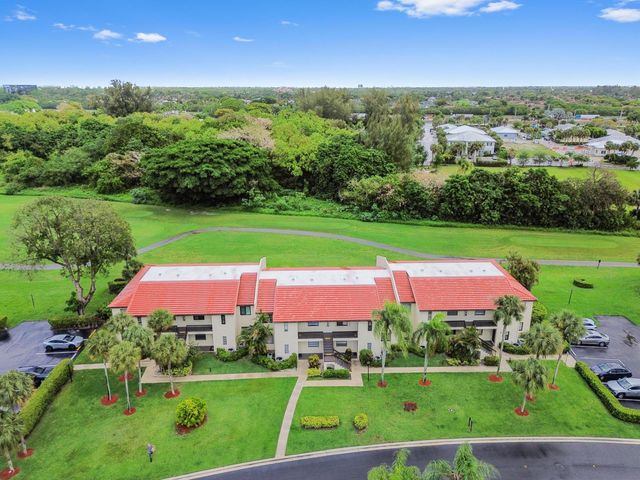 21215 Lago Circle C, Boca Raton, FL 33433