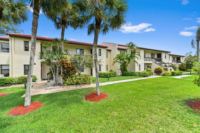 21215 Lago Circle C, Boca Raton, FL 33433
