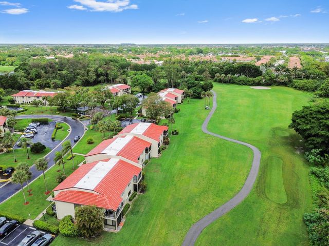 21215 Lago Circle C, Boca Raton, FL 33433