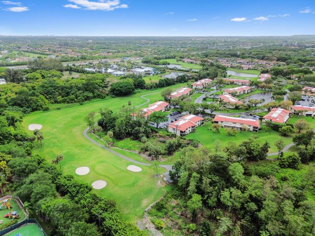 21215 Lago Circle C, Boca Raton, FL 33433