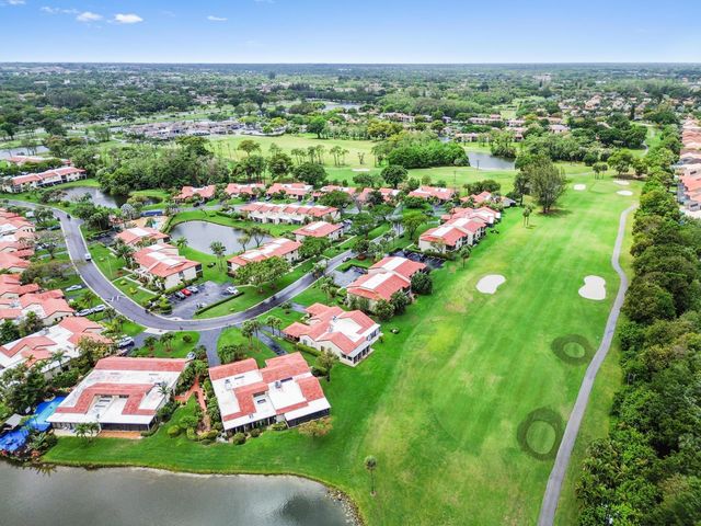 21215 Lago Circle C, Boca Raton, FL 33433