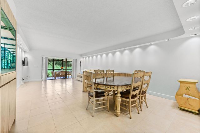 21215 Lago Circle C, Boca Raton, FL 33433