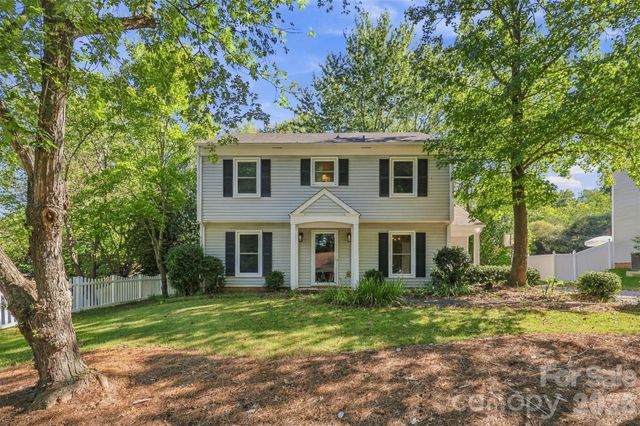 320 Sunnywood Lane, Charlotte, NC 28270