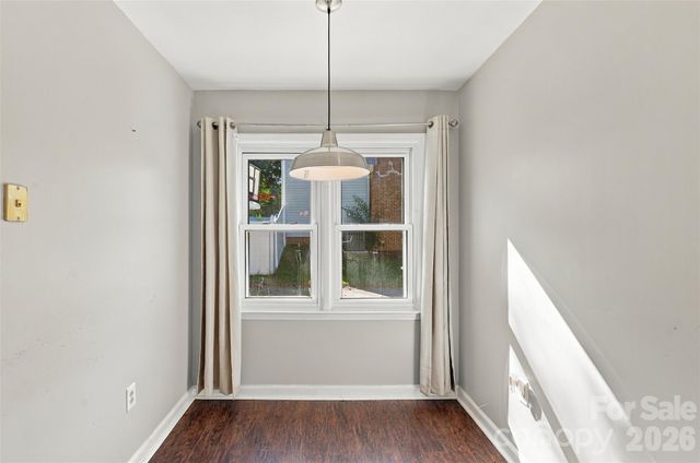 320 Sunnywood Lane, Charlotte, NC 28270