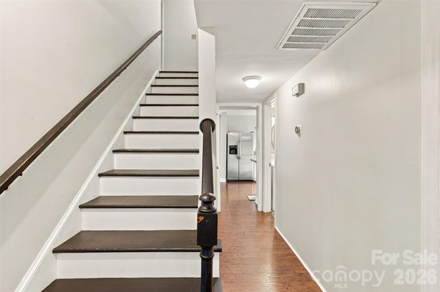 320 Sunnywood Lane, Charlotte, NC 28270