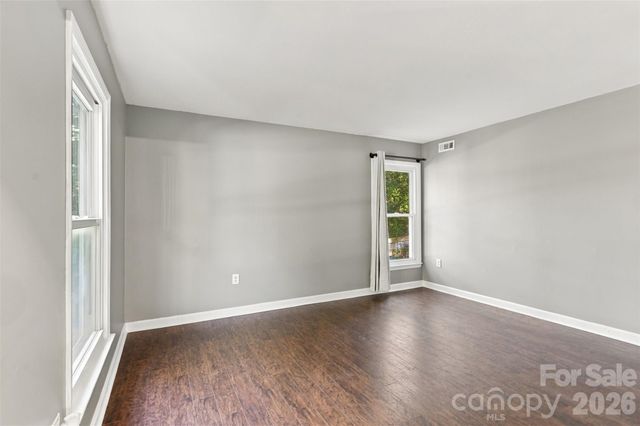 320 Sunnywood Lane, Charlotte, NC 28270