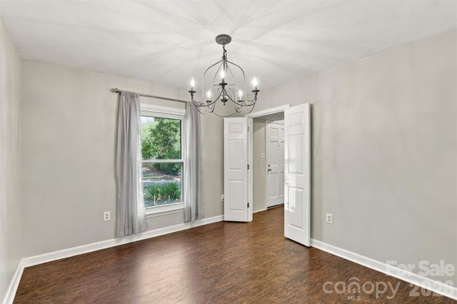 320 Sunnywood Lane, Charlotte, NC 28270