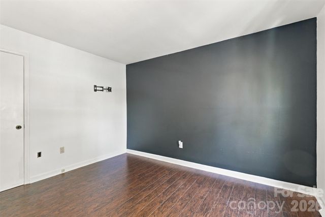 320 Sunnywood Lane, Charlotte, NC 28270