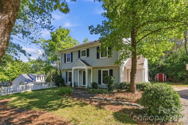 320 Sunnywood Lane, Charlotte, NC 28270