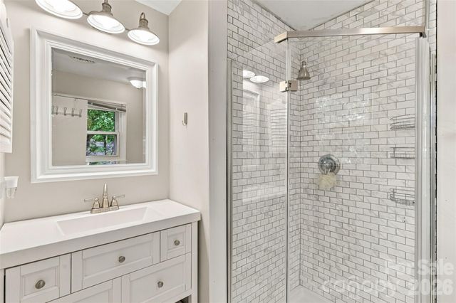 320 Sunnywood Lane, Charlotte, NC 28270