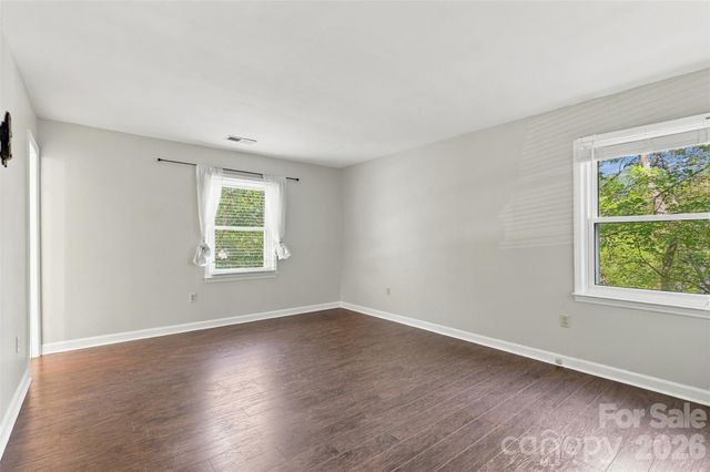 320 Sunnywood Lane, Charlotte, NC 28270