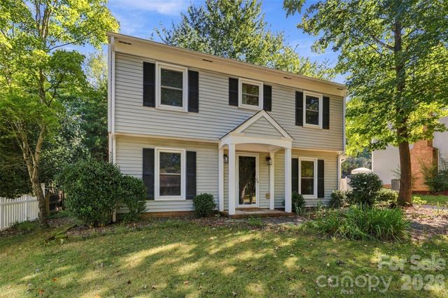 320 Sunnywood Lane, Charlotte, NC 28270