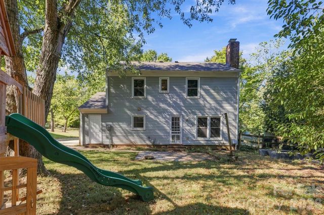 320 Sunnywood Lane, Charlotte, NC 28270