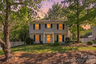 320 Sunnywood Lane, Charlotte, NC 28270