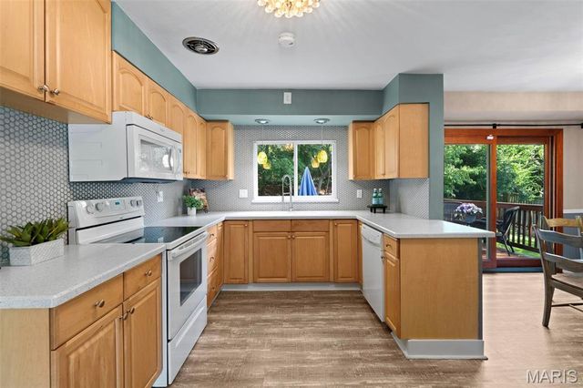 9509 Arban Drive, Crestwood, MO 63126