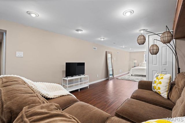 9509 Arban Drive, Crestwood, MO 63126