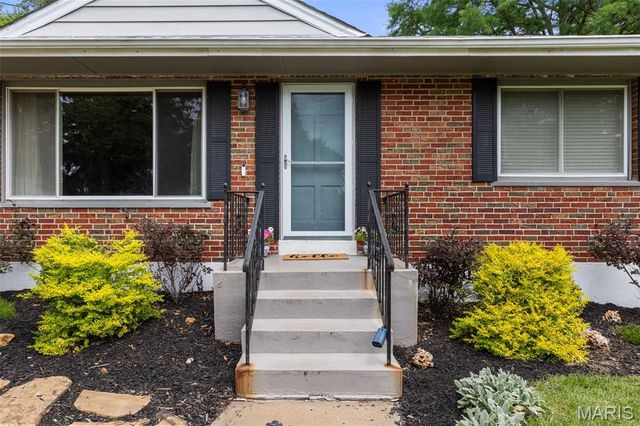 9509 Arban Drive, Crestwood, MO 63126
