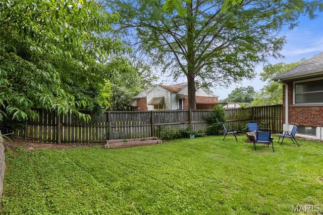 9509 Arban Drive, Crestwood, MO 63126
