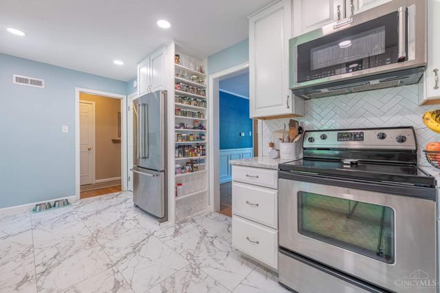 3300 Hampton Place, Middletown, OH 45042