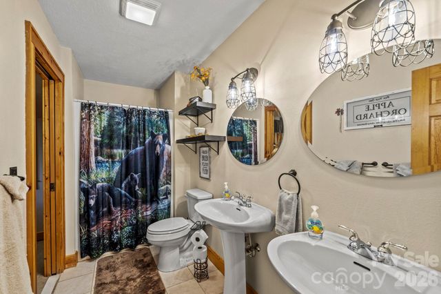 160 Bridle Drive, Maggie Valley, NC 28751
