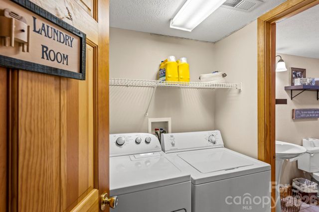 160 Bridle Drive, Maggie Valley, NC 28751