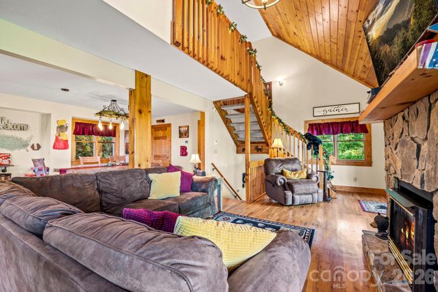 160 Bridle Drive, Maggie Valley, NC 28751