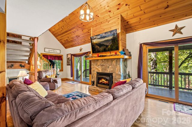 160 Bridle Drive, Maggie Valley, NC 28751
