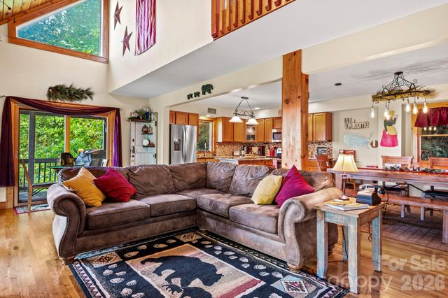 160 Bridle Drive, Maggie Valley, NC 28751