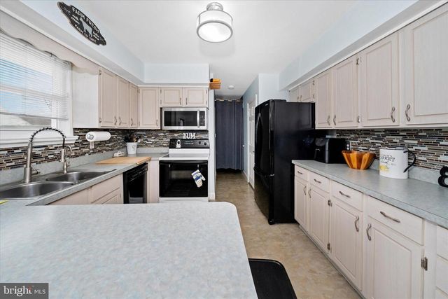 40 E SHADY DR, Newark, DE 19713