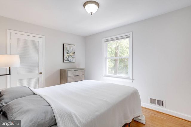 5817 DAWES AVE, Alexandria, VA 22311