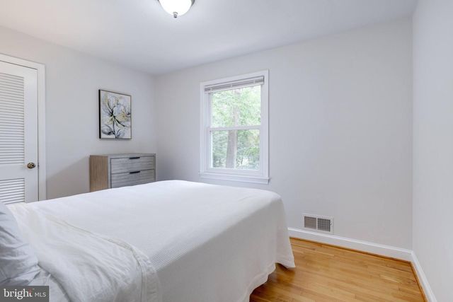 5817 DAWES AVE, Alexandria, VA 22311