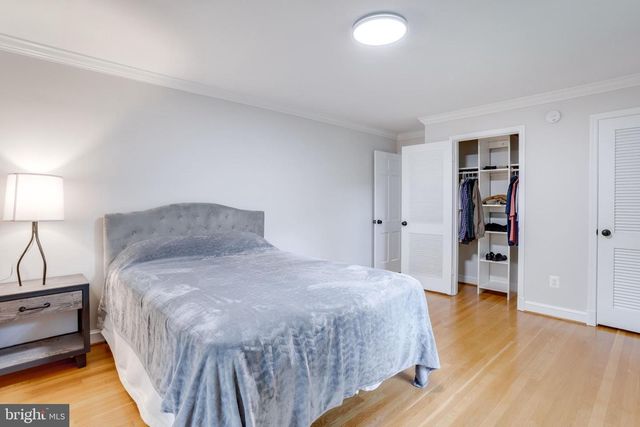 5817 DAWES AVE, Alexandria, VA 22311