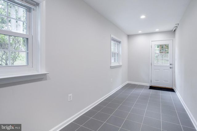 5817 DAWES AVE, Alexandria, VA 22311