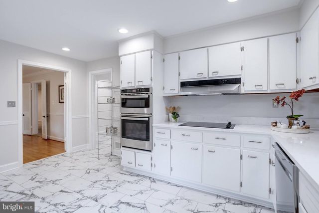 5817 DAWES AVE, Alexandria, VA 22311