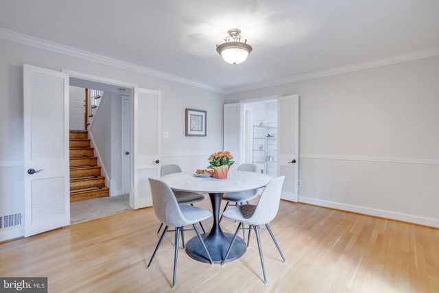 5817 DAWES AVE, Alexandria, VA 22311