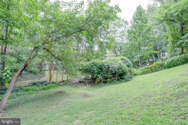 5817 DAWES AVE, Alexandria, VA 22311