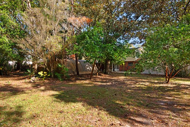 1202 NE Beachview Drive, Fort Walton Beach, FL 32547