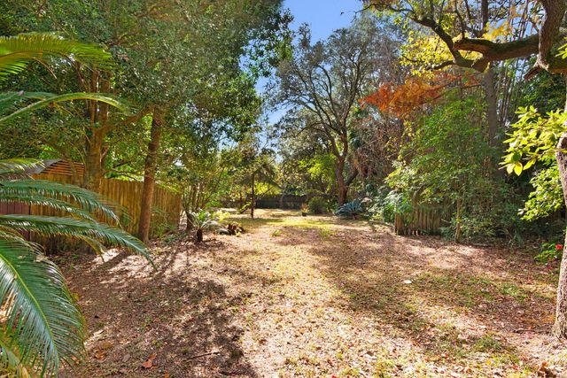 1202 NE Beachview Drive, Fort Walton Beach, FL 32547