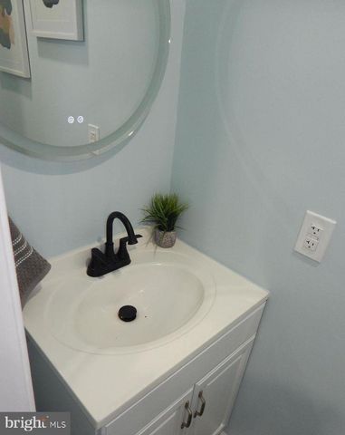 242 RIVERVIEW AVE, Dundalk, MD 21222