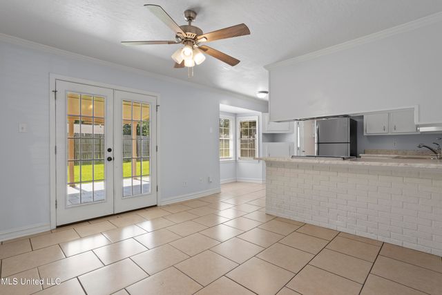 309 Jamaica Drive, Ocean Springs, MS 39564