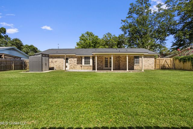 309 Jamaica Drive, Ocean Springs, MS 39564