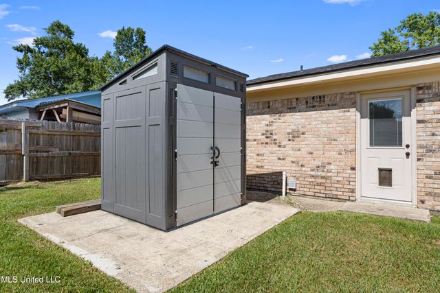 309 Jamaica Drive, Ocean Springs, MS 39564
