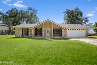 309 Jamaica Drive, Ocean Springs, MS 39564