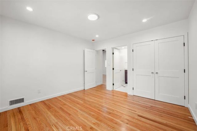 2549 N Beachwood Drive, Los Angeles, CA 90068