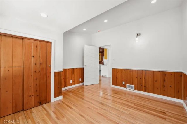 2549 N Beachwood Drive, Los Angeles, CA 90068