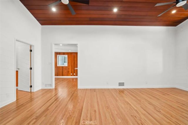 2549 N Beachwood Drive, Los Angeles, CA 90068