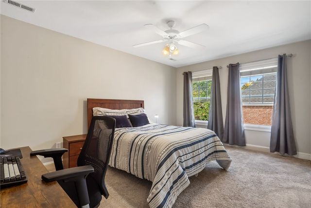 4006 NE Cadbury Avenue, Bentonville, AR 72712