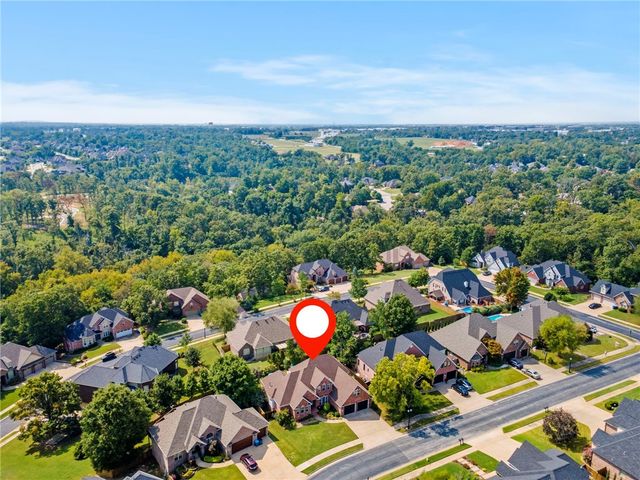 4006 NE Cadbury Avenue, Bentonville, AR 72712